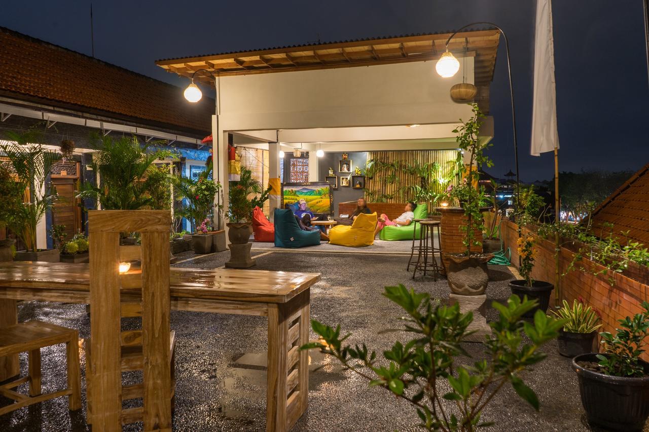 Poshtel Ubud Hostel Exterior photo